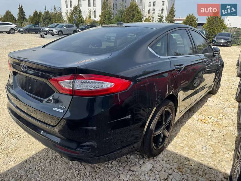 Седан Ford Fusion 2014 в Львове