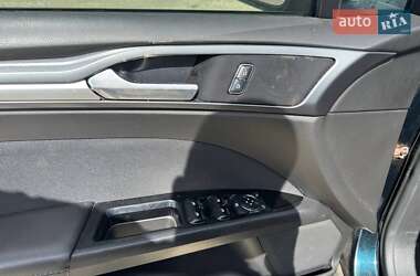 Седан Ford Fusion 2014 в 