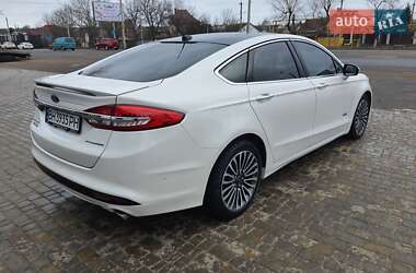 Седан Ford Fusion 2017 в 
