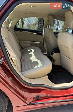 Седан Ford Fusion 2014 в 