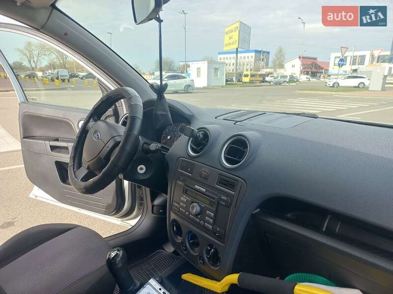 Хетчбек Ford Fusion 2008 в Києві фото 9 Хетчбек Ford Fusion 2008 в Києві