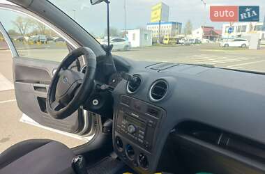 Хэтчбек Ford Fusion 2008 в 