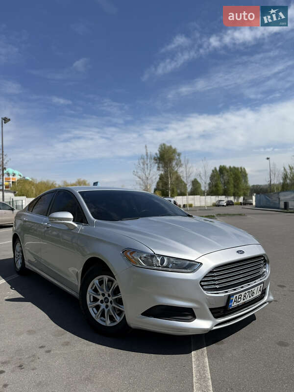 Седан Ford Fusion 2016 в Дніпрі