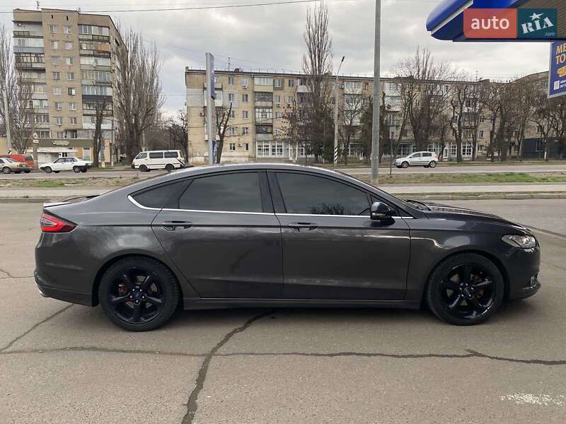 Седан Ford Fusion 2015 в Миколаєві