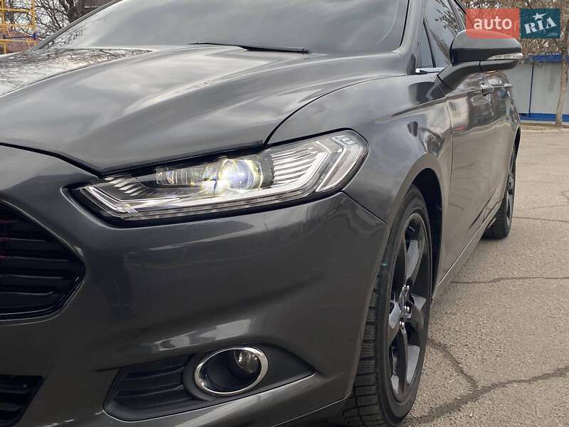 Седан Ford Fusion 2015 в Миколаєві