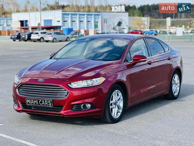 Седан Ford Fusion 2014 в 