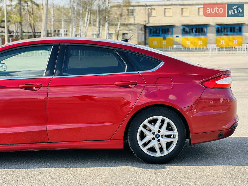 Седан Ford Fusion 2014 в Харкові