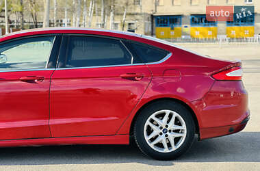 Седан Ford Fusion 2014 в 