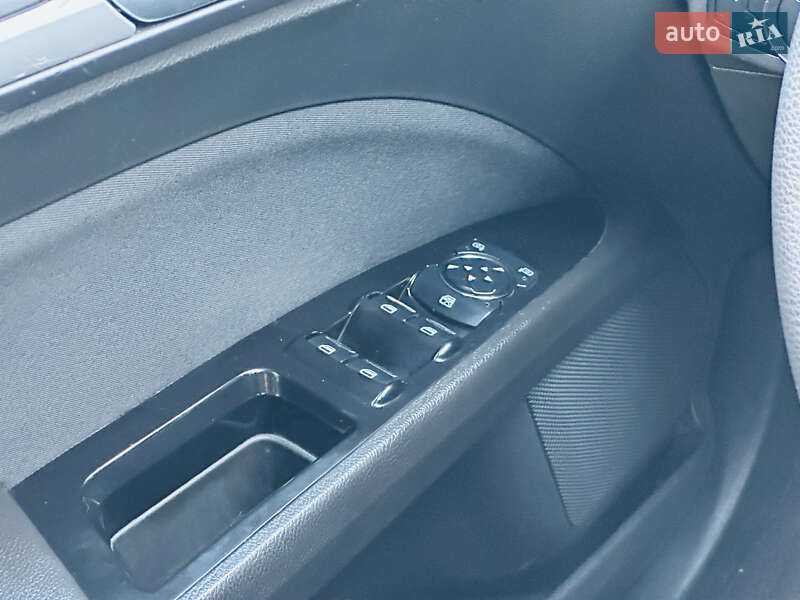 Седан Ford Fusion 2014 в Харкові