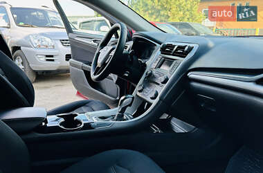 Седан Ford Fusion 2014 в 