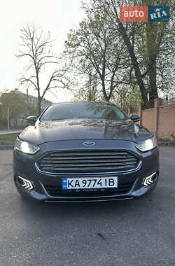 Седан Ford Fusion 2016 в 