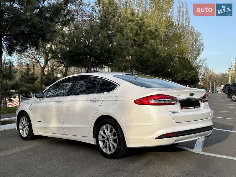 Седан Ford Fusion 2016 в Одессе
