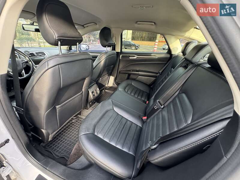 Седан Ford Fusion 2016 в Одессе