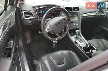 Седан Ford Fusion 2015 в 