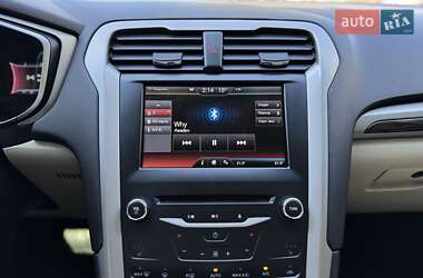 Седан Ford Fusion 2013 в 