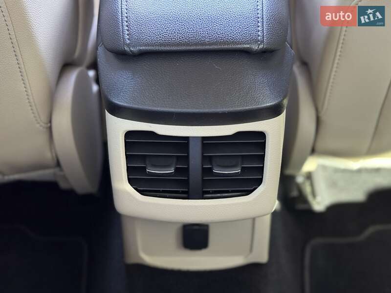 Седан Ford Fusion 2013 в Днепре