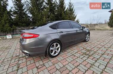 Седан Ford Fusion 2013 в 