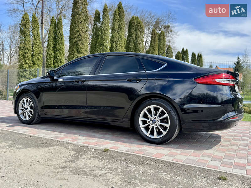 Седан Ford Fusion 2017 в Попельне