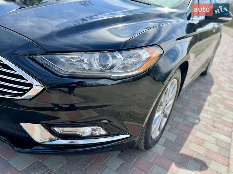 Седан Ford Fusion 2017 в Попельне