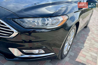 Седан Ford Fusion 2017 в 