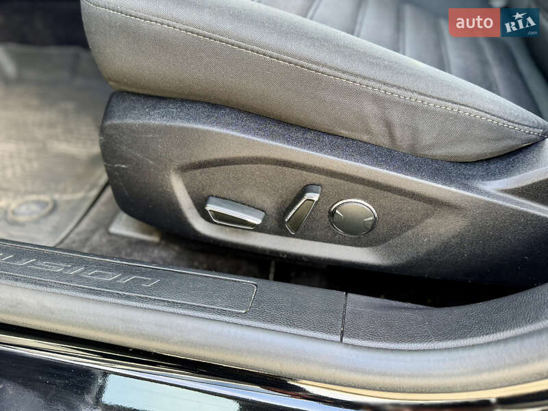 Седан Ford Fusion 2017 в Попельне