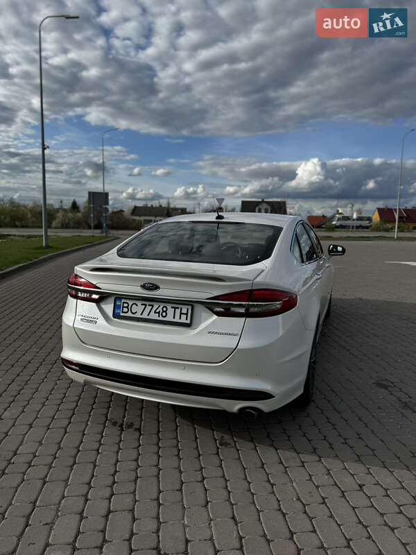 Седан Ford Fusion 2017 в Львове