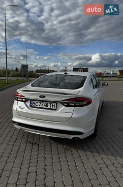 Седан Ford Fusion 2017 в 