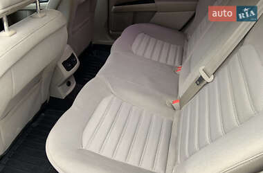 Седан Ford Fusion 2016 в 