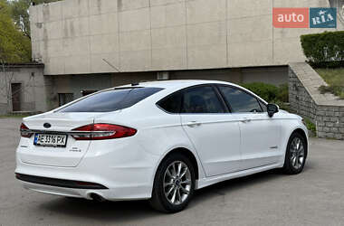 Седан Ford Fusion 2017 в 