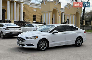 Седан Ford Fusion 2017 в 
