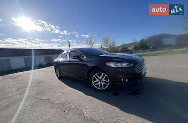 Седан Ford Fusion 2013 в 