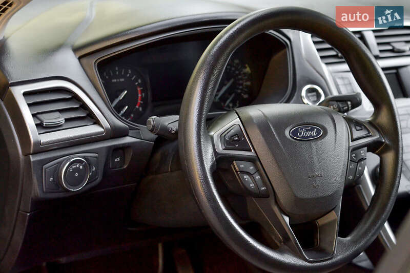 Седан Ford Fusion 2018 в Киеве