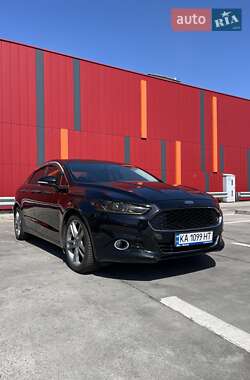 Седан Ford Fusion 2015 в 