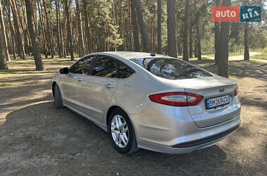 Седан Ford Fusion 2014 в 