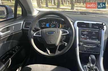 Седан Ford Fusion 2014 в 