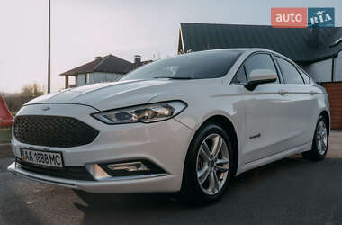 Седан Ford Fusion 2018 в 