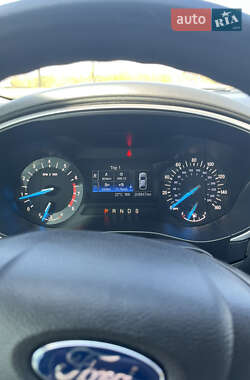 Седан Ford Fusion 2013 в 