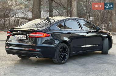 Седан Ford Fusion 2020 в 