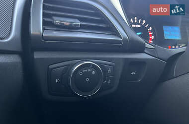 Седан Ford Fusion 2015 в 
