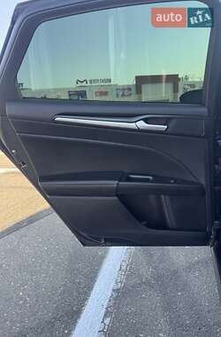 Седан Ford Fusion 2020 в 