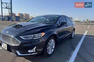 Седан Ford Fusion 2020 в 