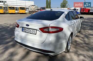 Седан Ford Fusion 2013 в 