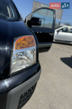 Хэтчбек Ford Fusion 2011 в 