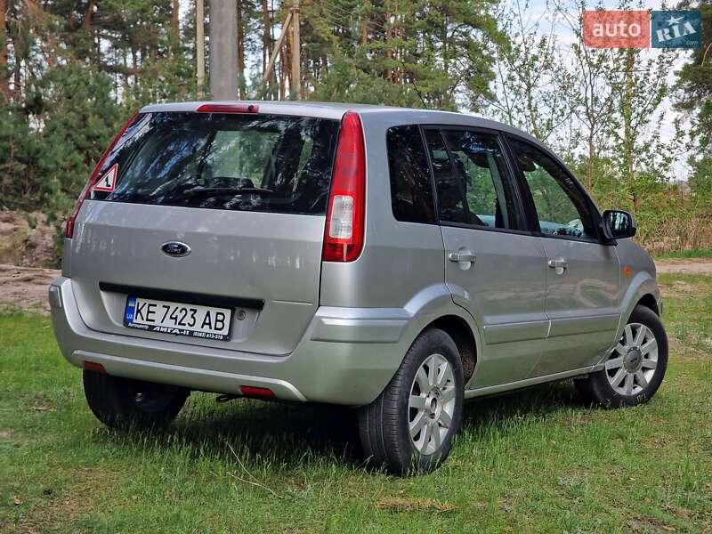 Хэтчбек Ford Fusion 2010 в Харькове