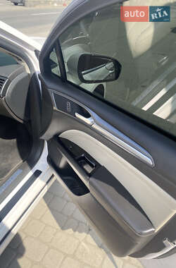 Седан Ford Fusion 2014 в Черновцах