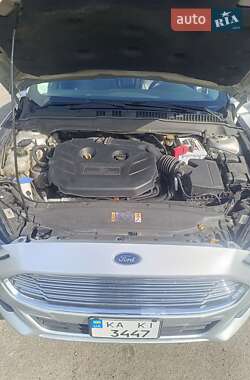 Седан Ford Fusion 2015 в 