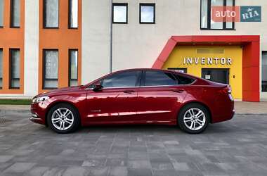 Седан Ford Fusion 2018 в 