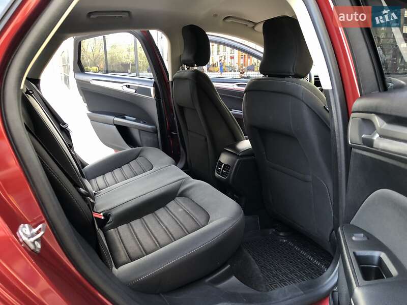 Седан Ford Fusion 2018 в Киеве