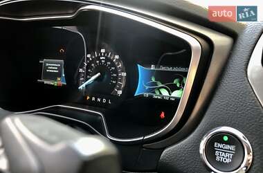 Седан Ford Fusion 2018 в 