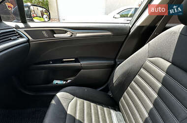 Седан Ford Fusion 2014 в 